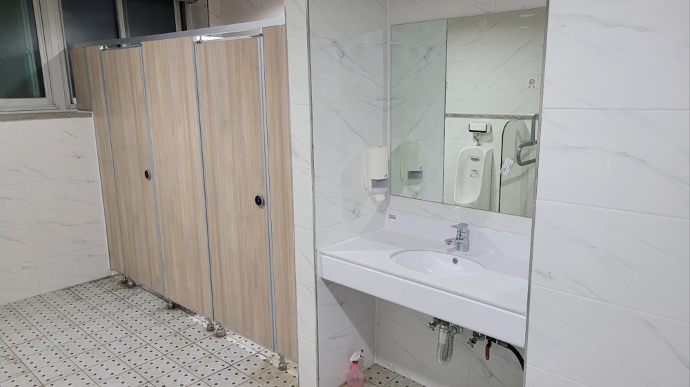 ▲ 리모델링 마친 여문주차장 화장실 