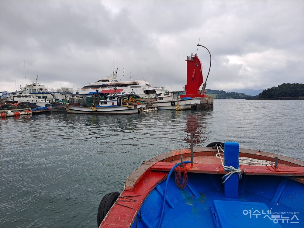 ▲사선을 타고 방파제(파제제)를 향해가고 있다. ⓒ조찬현