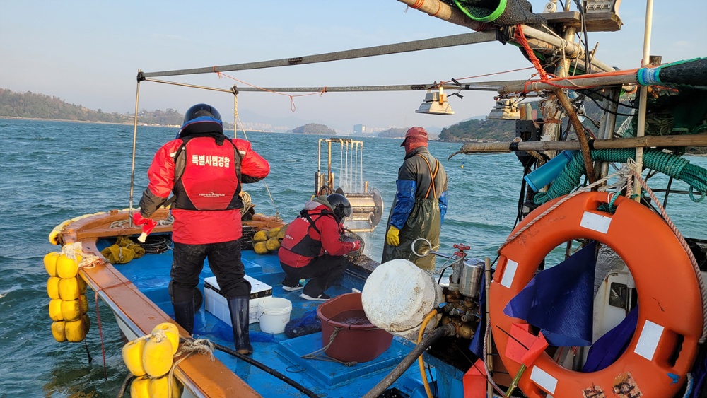 ▲불법어업 행위 집중단속
