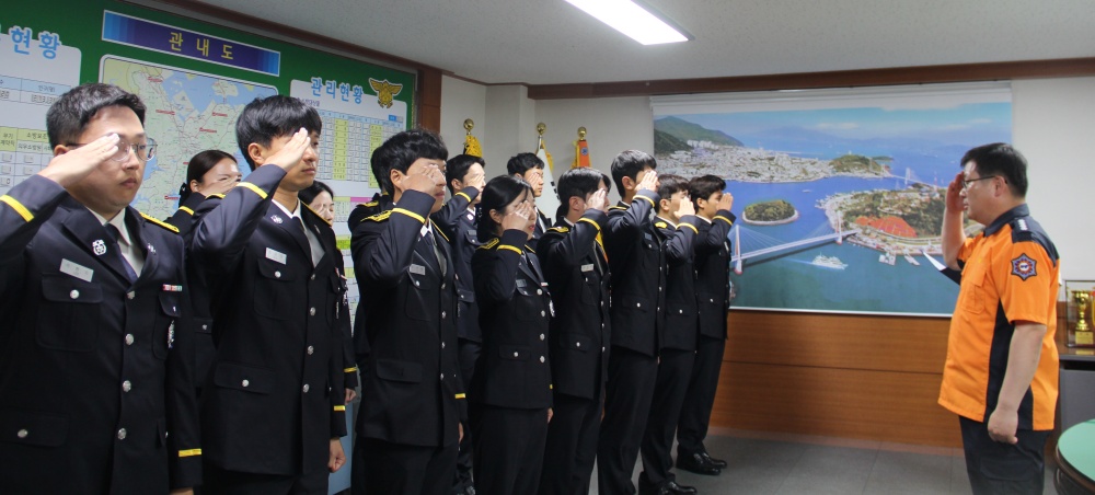 ▲ 여수소방서 신규소방공무원 임용장 수여식