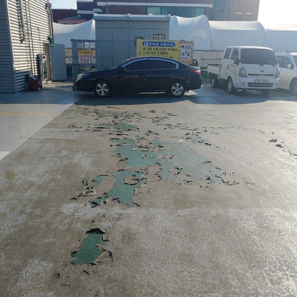 ▲ 방수공사 추진 예정인 쌍봉시장 옥상주차장
