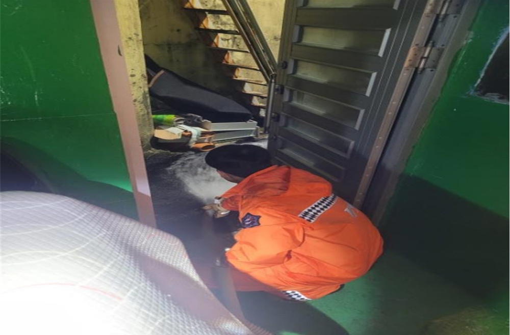 ▲ 여수소방서 소방정대 배수작업 모습