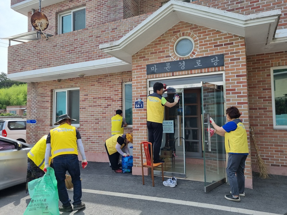 ▲ 나눔누리 사랑 봉사단 자원봉사활동