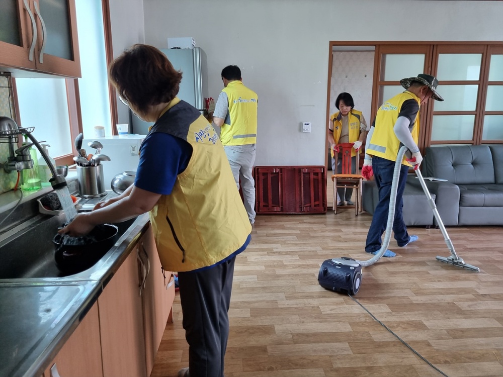 ▲ 나눔누리 사랑 봉사단 자원봉사활동