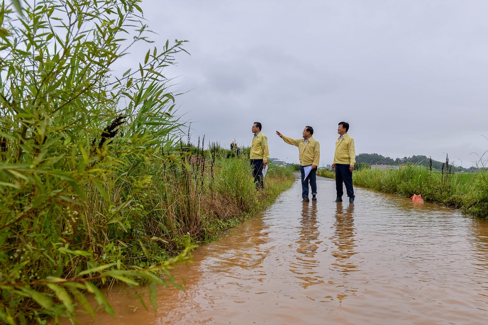 ▲ 율촌면 현장점검 나선 정기명 여수시장
