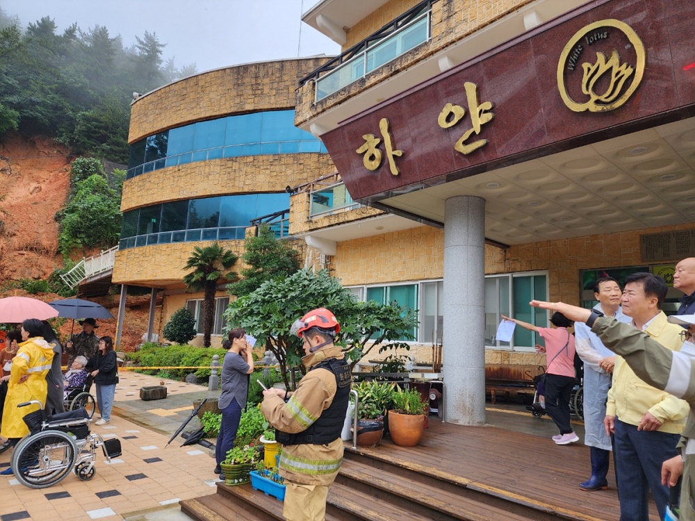 ▲ 하얀연꽃 요양원 산사태 현장 