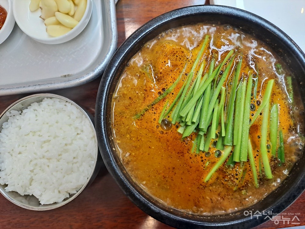 ▲여수 문수동 뚱언니네 점심특선 오리국밥 ⓒ조찬현