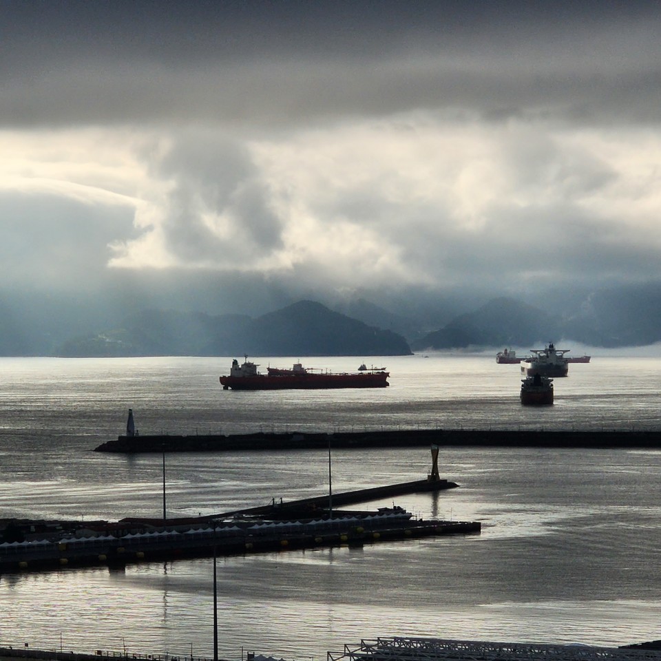 ▲ 대한민국이여! 우리 매번 같은 곳에서 넘어지지 말자.