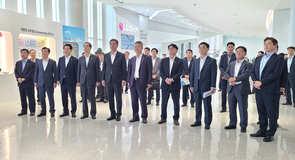 ▲LG화학 여수공장 방문한 한덕수 국무총리