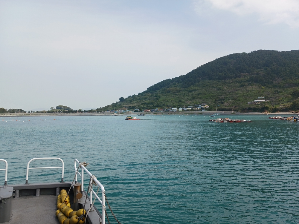 ▲폭격을 맞은 배가 침몰한 곳으로 추정되는 이야포 앞바다 ⓒ여수넷통뉴스 자료사진