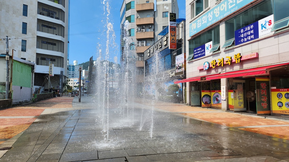 ▲ 여문문화의 거리 바닥분수대