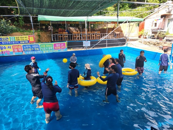 ▲ 쌍봉복지관 장애인 햇터교실 순천 청소골 계곡 물놀이