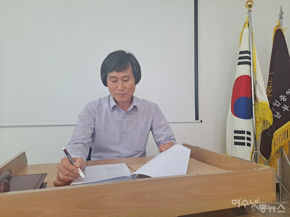 ▲ 업무 중인 대한숙박업중앙회 전남남부지회 김태균 지회장 ⓒ조찬현