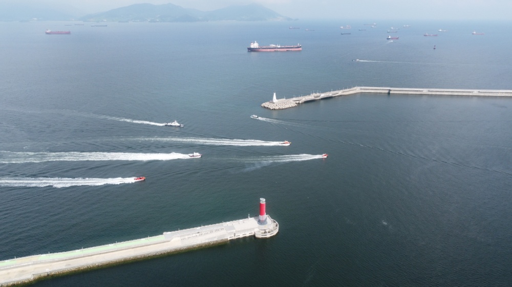 ▲ 항만방호 대테러 훈련 중인 해양경찰