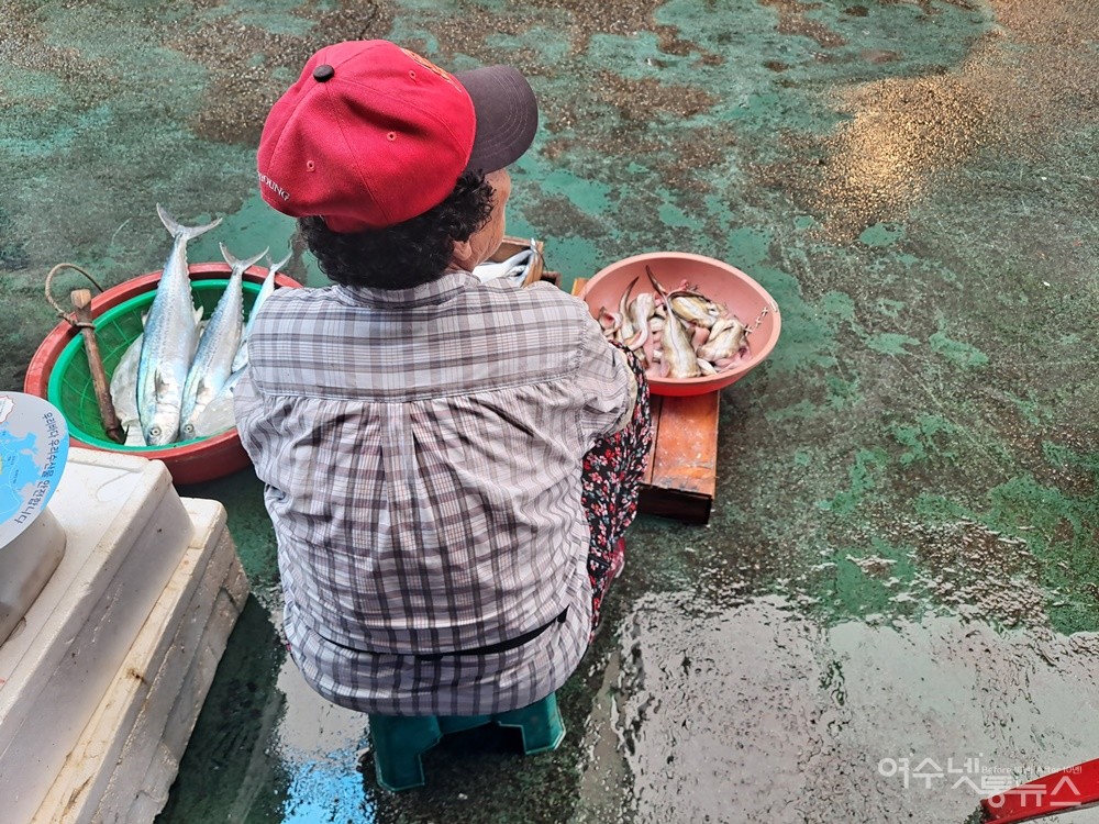 ▲후쿠시마 오염수 방류로 “막막하다”는 노점상 상인 ⓒ조찬현