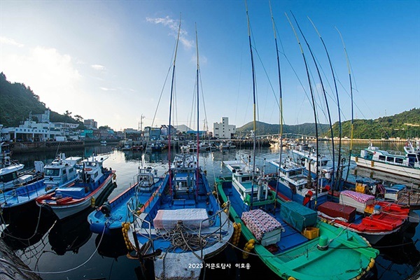 ▲ 거문항 모습으로 일제강점기에는 많은 일본어민이 거주하며 고기를 잡던 곳이다ⓒ 이효웅