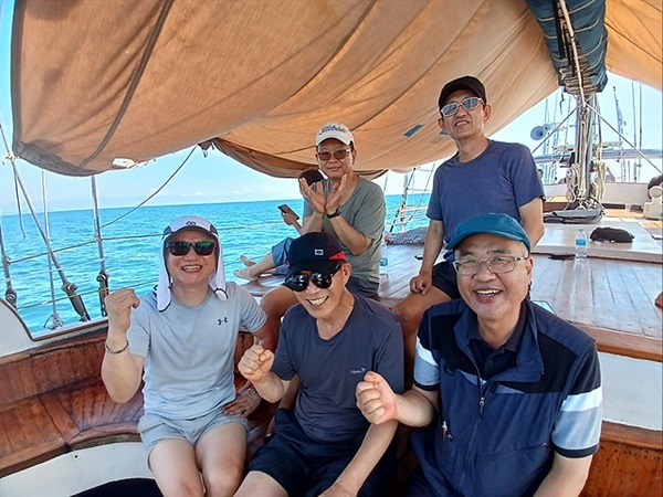 ▲ 절친 친구들이 함께 모여 여행한 용산고 29회 동창생들 모습ⓒ 오문수