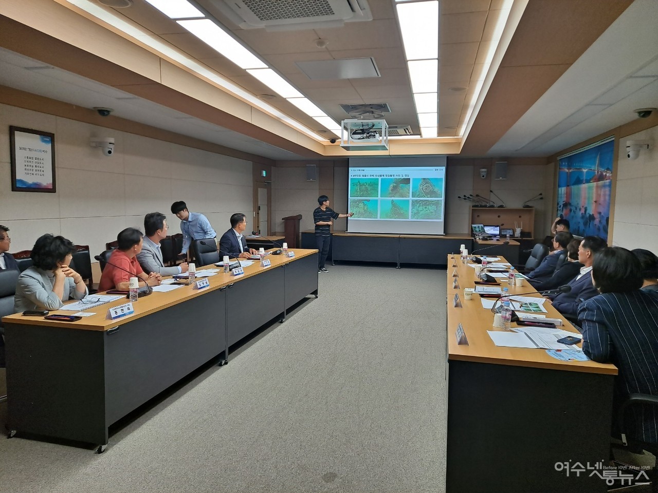 ▲ 침몰선 조사용역을 수행한 (㈜수중생태기술연구소 관계자가 보고하고 있다. ⓒ조찬현