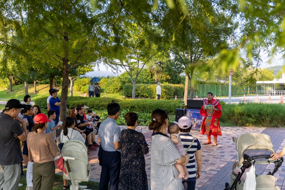 ▲ 국가정원 동문에서 주말fun쇼를 진행했다.