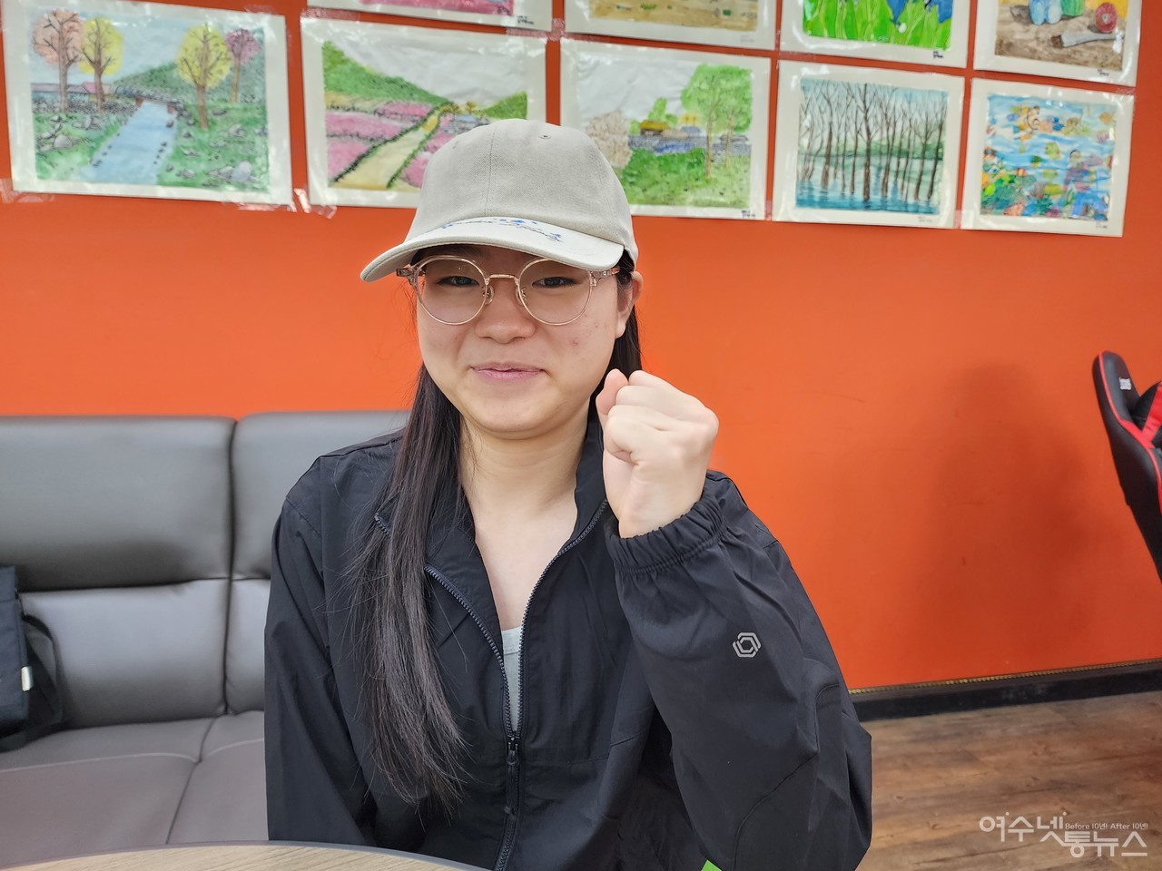 ▲ 여수출신 바둑신동 이나경 프로기사가 화이팅을 외치고 있다 ⓒ심명남