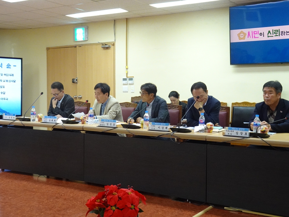 ▲ 토론회에 참석한 여수 삼산면 주민