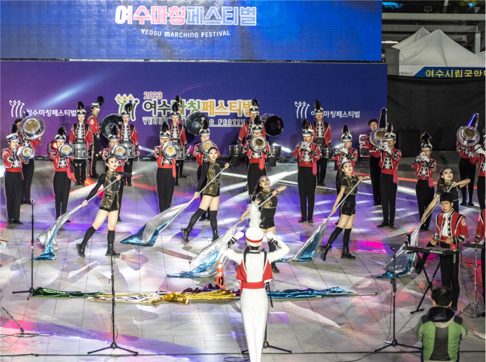 ▲ 염광여고 마칭 밴드 공연이 펼쳐지고 있다.