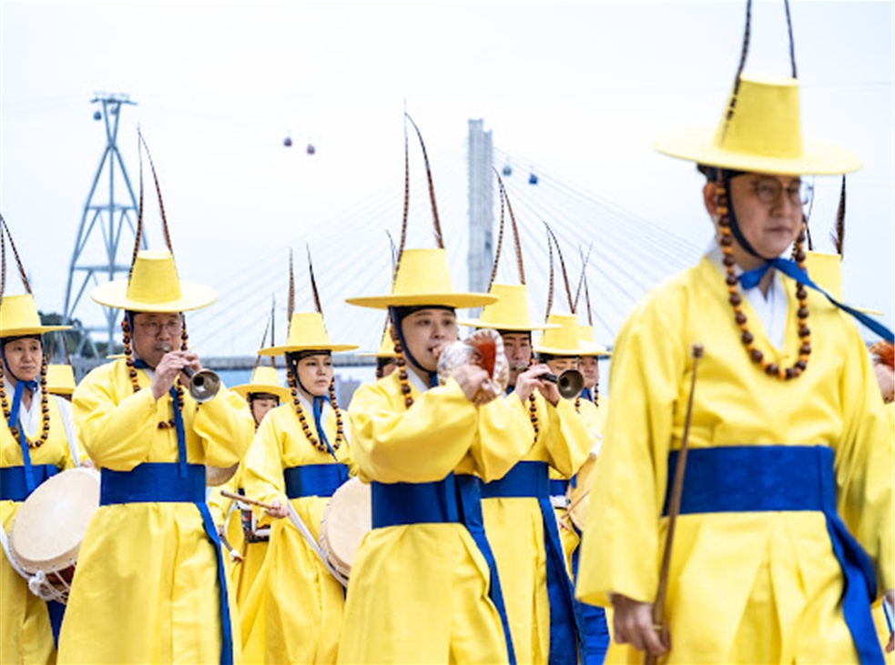 ▲ 시립국악단 취타대 거리퍼페이드 