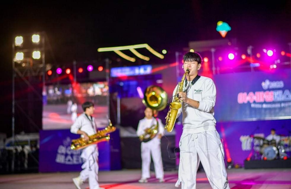 ▲다양한 장르 공연 붐비트 브라스 밴드 공연