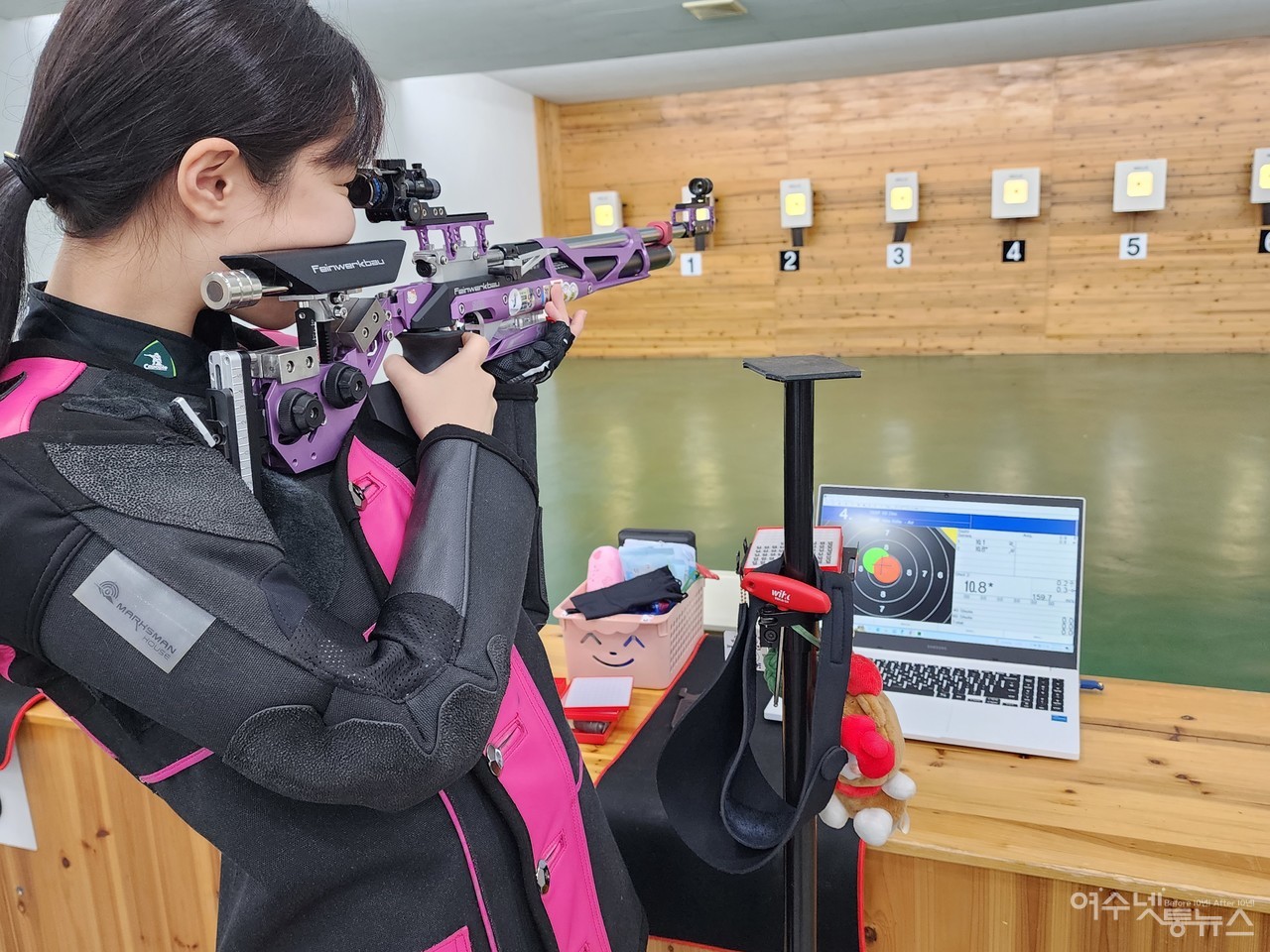 ▲ 금메달 3관왕을 차지한 여수여고 박예은 선수가 이날 10.9만점에 10.8을 쐈다 ⓒ심명남