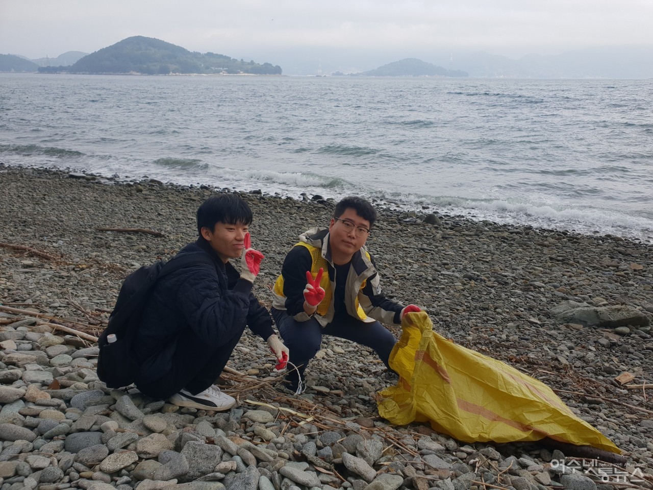 ▲ 5일 금오도에서 가진 섬복지 나눔 해양쓰레기 청소 행사 ⓒ박근호 제공