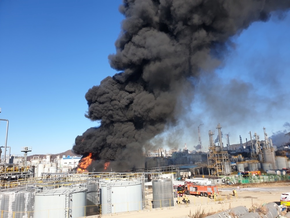 ▲ 여수국가산업단지 화재현장