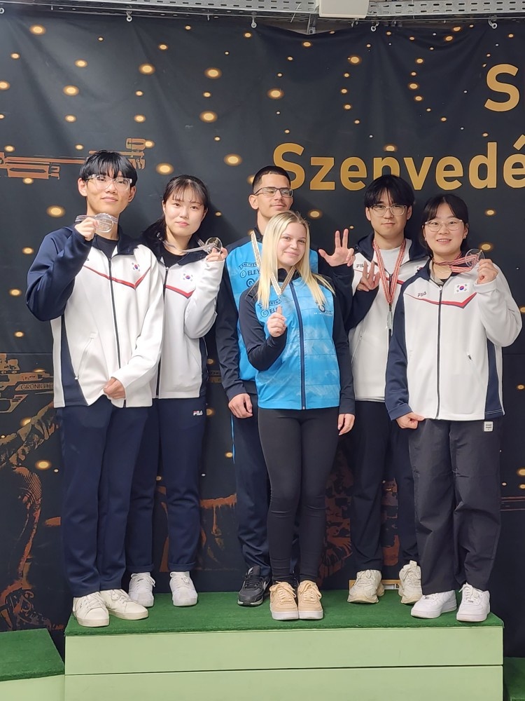 ▲ 2023년 헝가리그랑프리오픈사격대회 수상자 단체사진