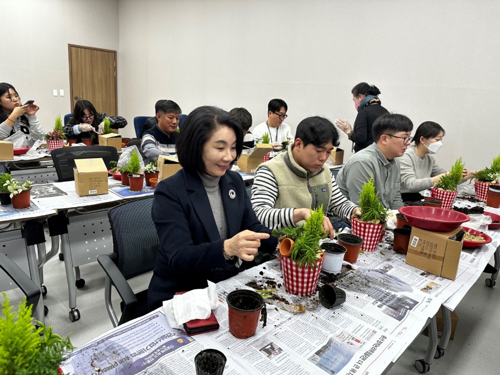 ▲ 여수시도시관리공단 원예 힐링 교육