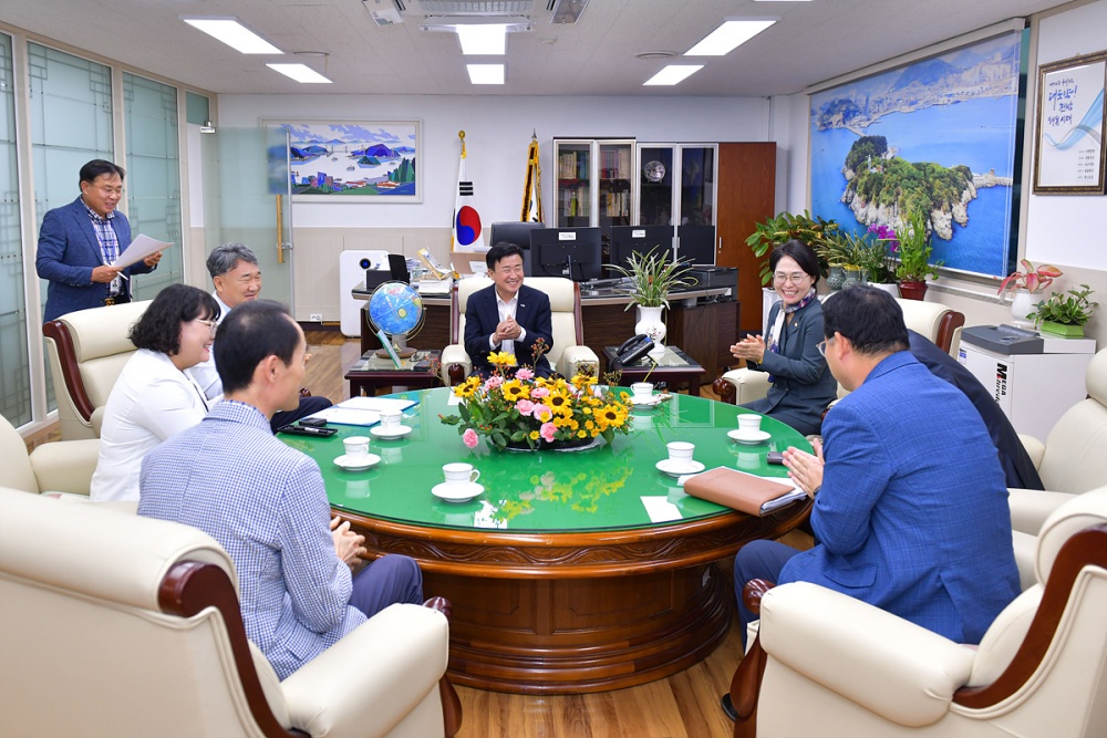 ▲ 여수시-여수중앙병원 공공심야어린이병원 운영 협약식