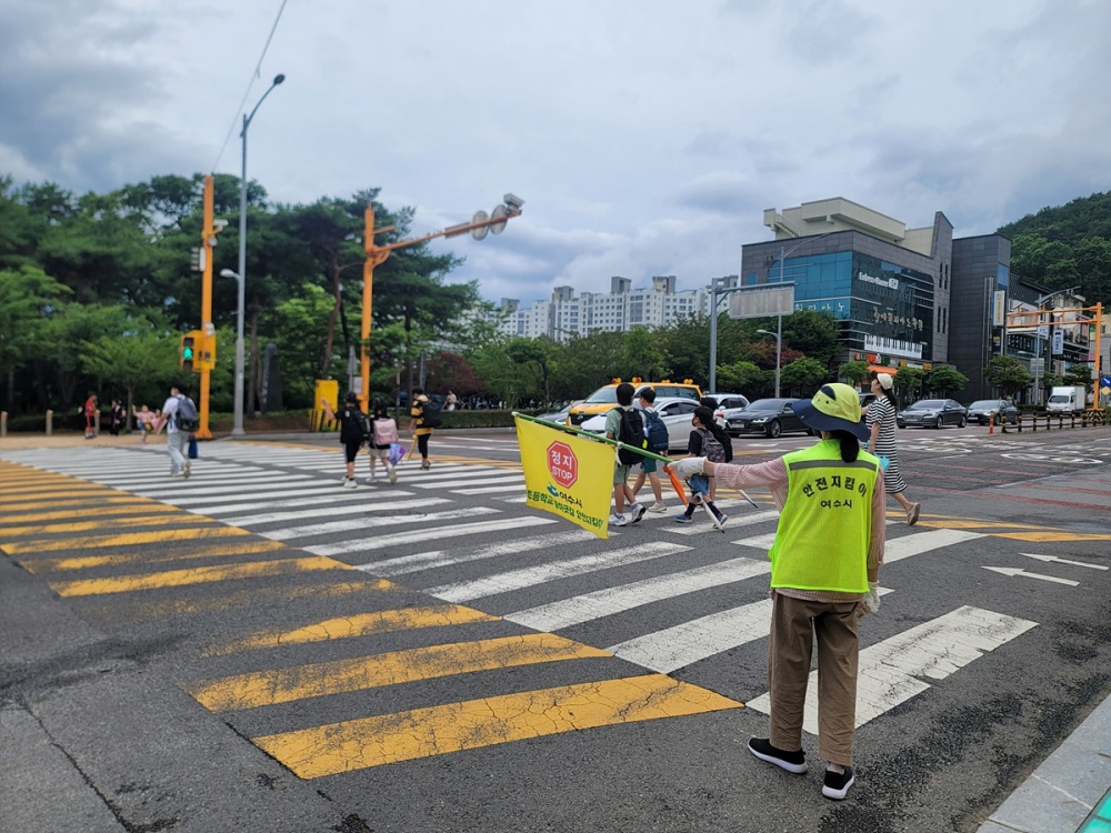 ▲등하굣길 안전지킴이 활동