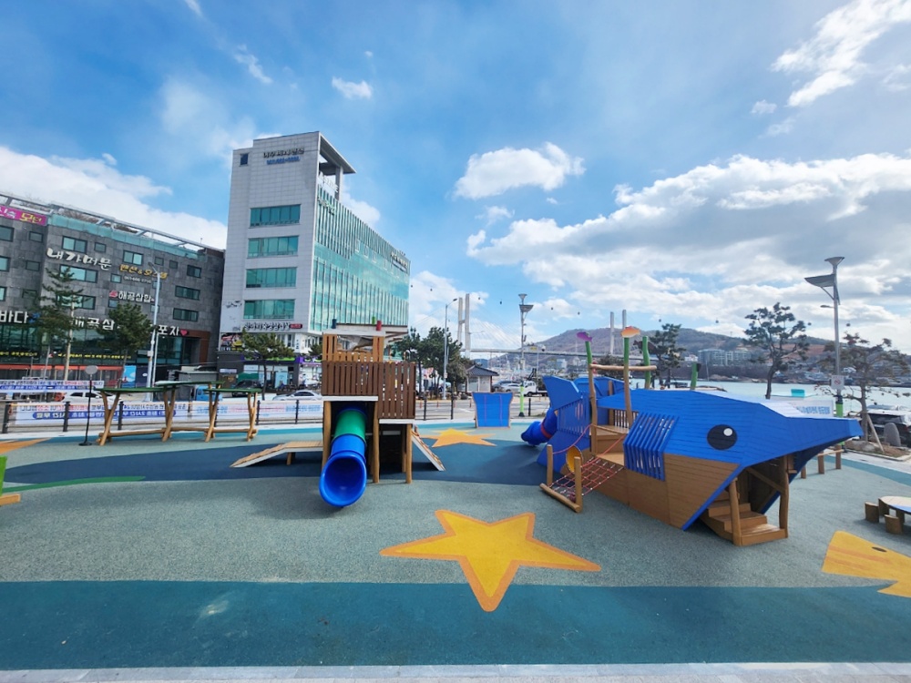 ▲ 종포해양공원 내 어린이 해양테마 놀이터