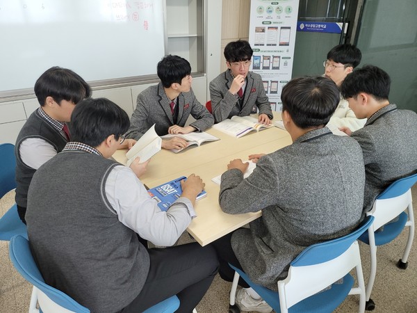 ▲ 여수공고 대기업 취업특별반