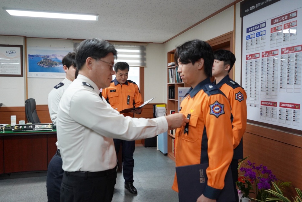 ▲ 여수소방서 하트·브레인·트라우마 세이버 인증서 수여식