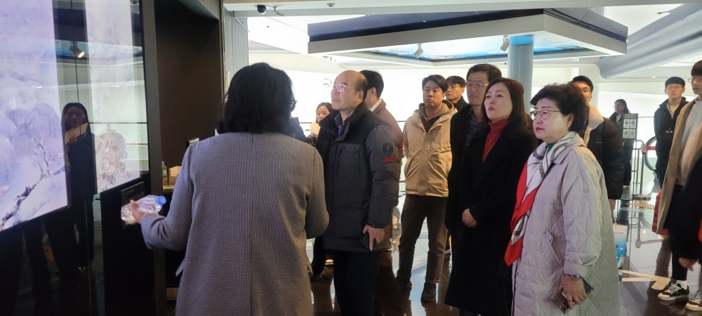 ▲여수시의회 기획행정위 경기도공익활동지원센터, 부천문화재단, 한국만화영상진흥원, 견학 및 관계자 면담