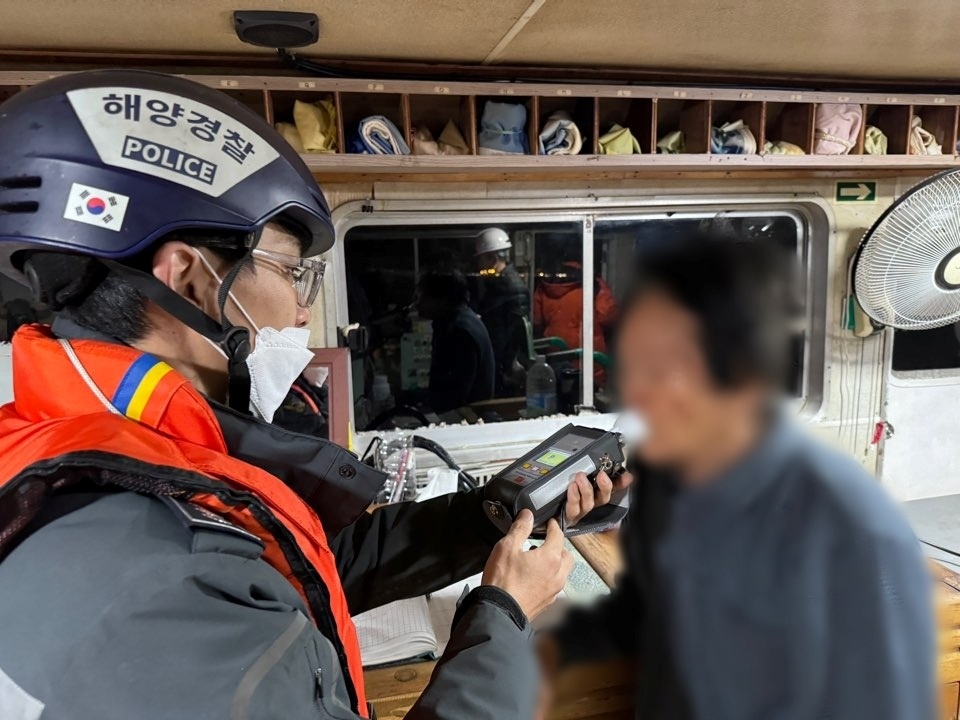 ▲ 음주운항 단속 중인 해양경찰