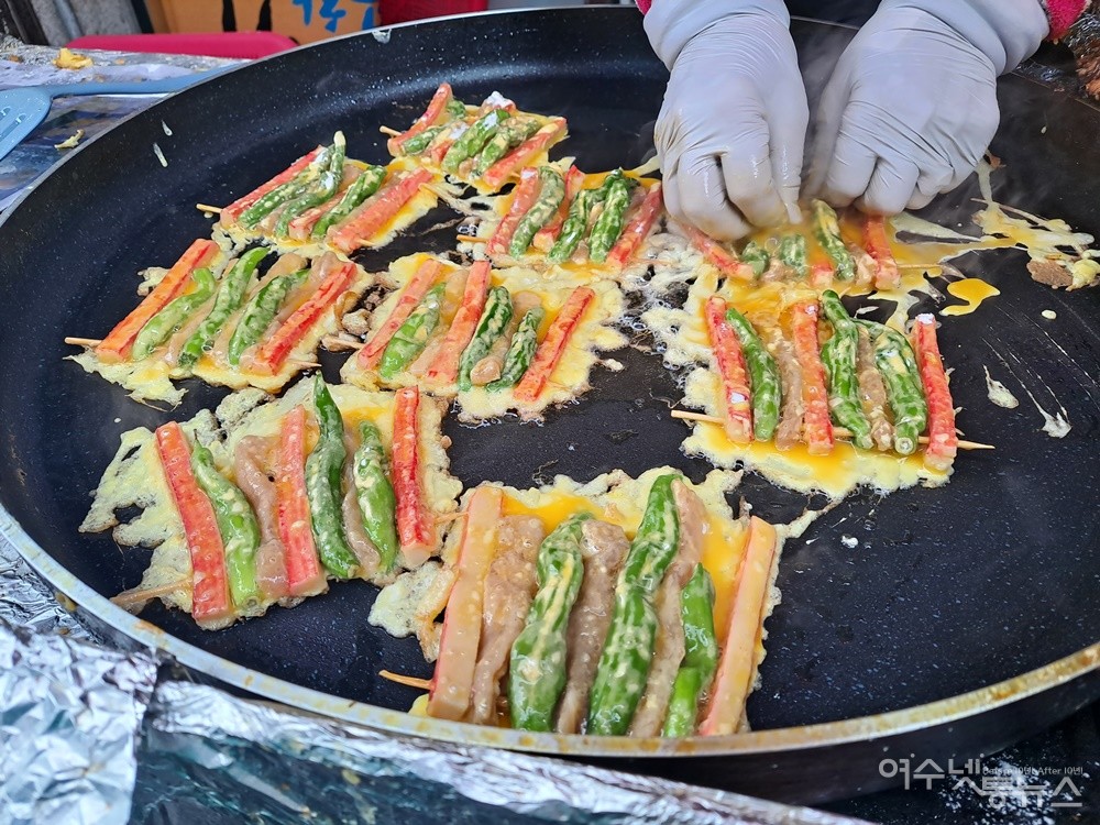 ▲꽈리고추 산적은 매콤 산뜻하고 전혀 기름지지 않아서 좋다. ⓒ조찬현