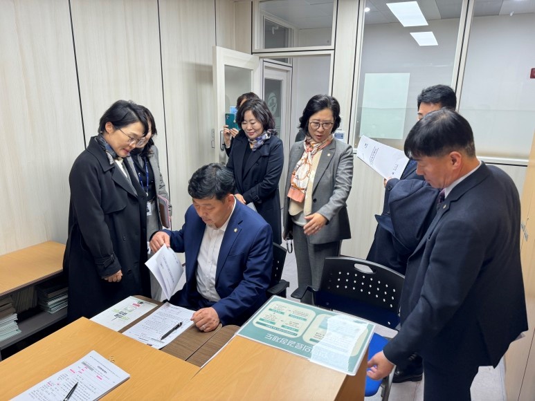 ▲ 여수시의회 환경복지위원회 동부보건지소 현장확인