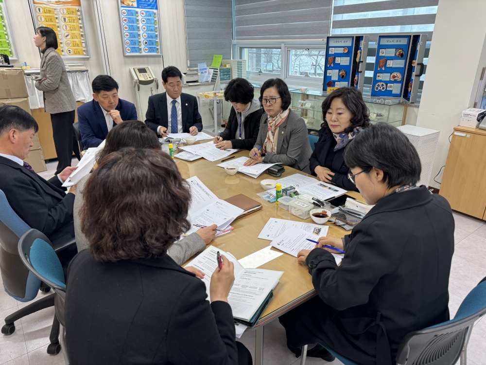 ▲ 여수시의회 환경복지위원회 동부보건지소 현장확인