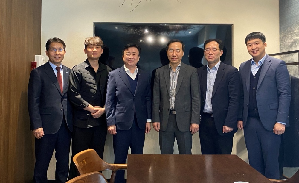 ▲ 왼쪽부터 여수시 김상태 섬박람회지원단장, 기획재정부 이영광 사무관, 여수시 정기명 시장, 기획재정부 유수영 행정국방예산심의관, 범진완 행정예산과장, 하치승 사무관