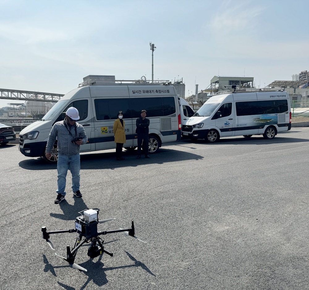 ▲ 유해대기 측정차량 및 드론 합동점검