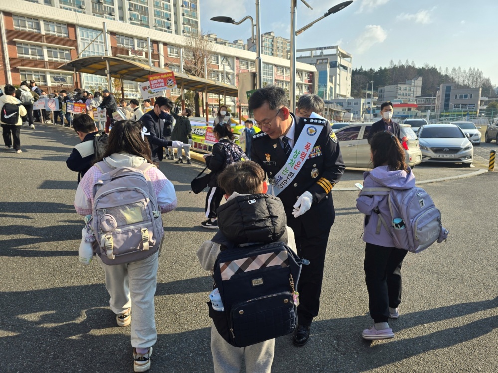 ▲ 여수경찰서 신학기 등교맞이 캠페인