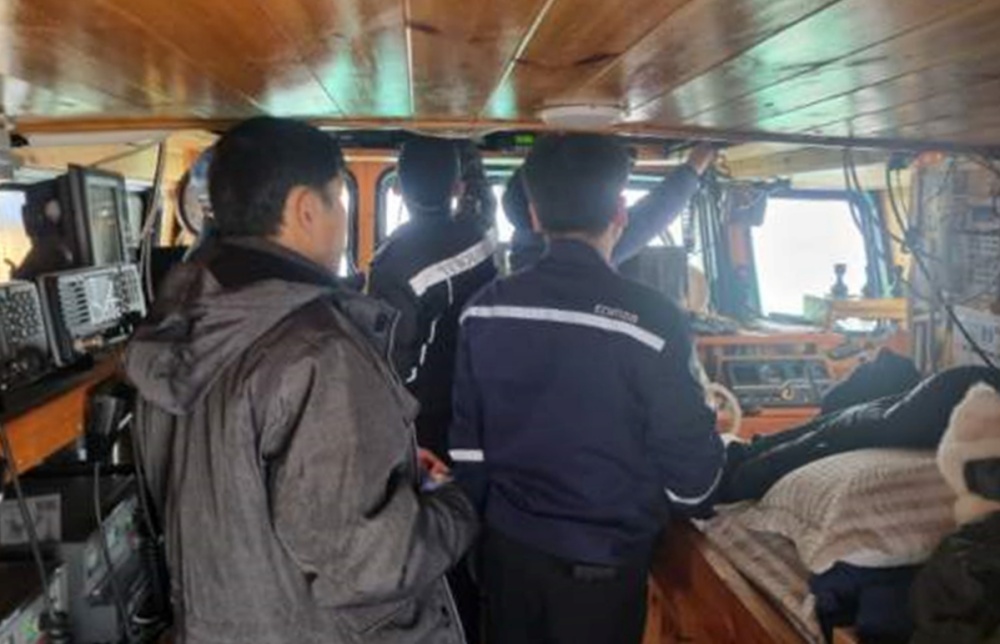 ▲ 25일 국동항 일원 합동 어선 안전점검