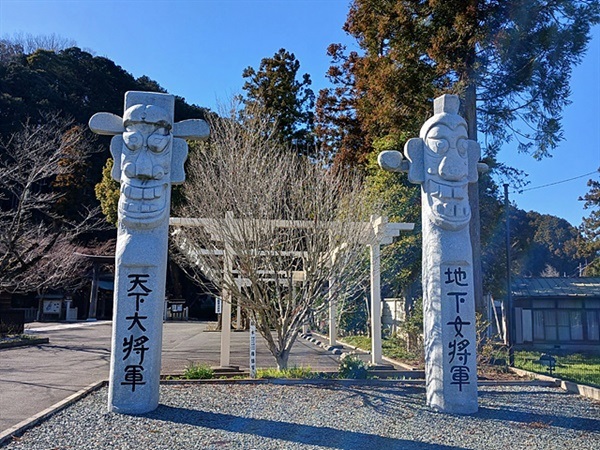 ▲ 고마신사 입구에 한국 민속촌에서나 볼 수 있는 장승이 서있어 반가웠다.ⓒ오문수
