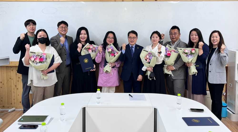 ▲ '2024 여수학부모회연합회 총회' 참석자 단체사진