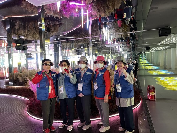 ▲ 문수복지관 노인일자리 및 사회활동지원사업 참여자 순천만국가정원 문화활동 